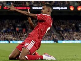 Isak Announces Liverpool Arrival as Gakpo Shines in Comfortable Victory